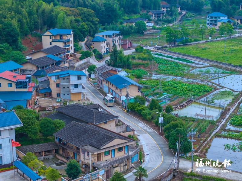 日溪卅載砥礪行 山鄉巨變換新顏
