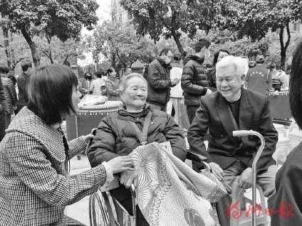 “五級關(guān)愛”暖人心　托起幸福“夕陽紅”
