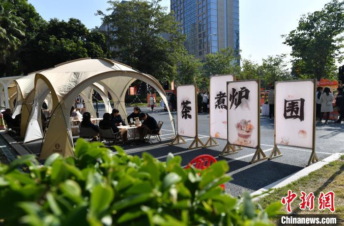 福建首個臺胞公寓住戶委員會獲授牌 福建首個臺胞公寓住戶委員會獲授牌