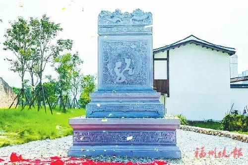 【我們的節(jié)日·春節(jié)】除了有中華龍碑，還有巨大“米龍”  到新店古城看“龍”去