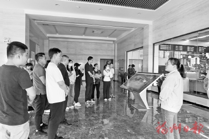 垃圾分類達(dá)人見(jiàn)證“變廢為寶”  市城管委開(kāi)展垃圾分類現(xiàn)場(chǎng)體驗(yàn)活動(dòng)