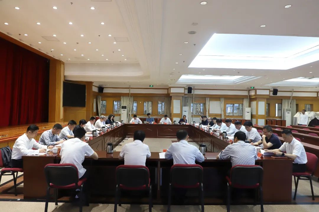 晉安區委深入貫徹中央八項規定精神學習教育讀書班舉行