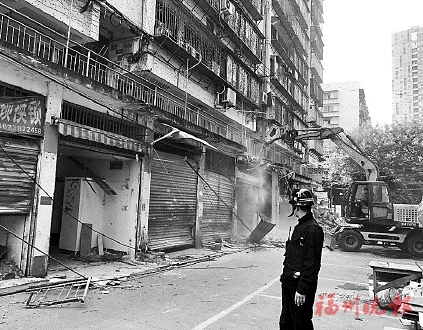 嚴控新增“兩違”，妥善解決歷史問題，完成年度任務121.3%