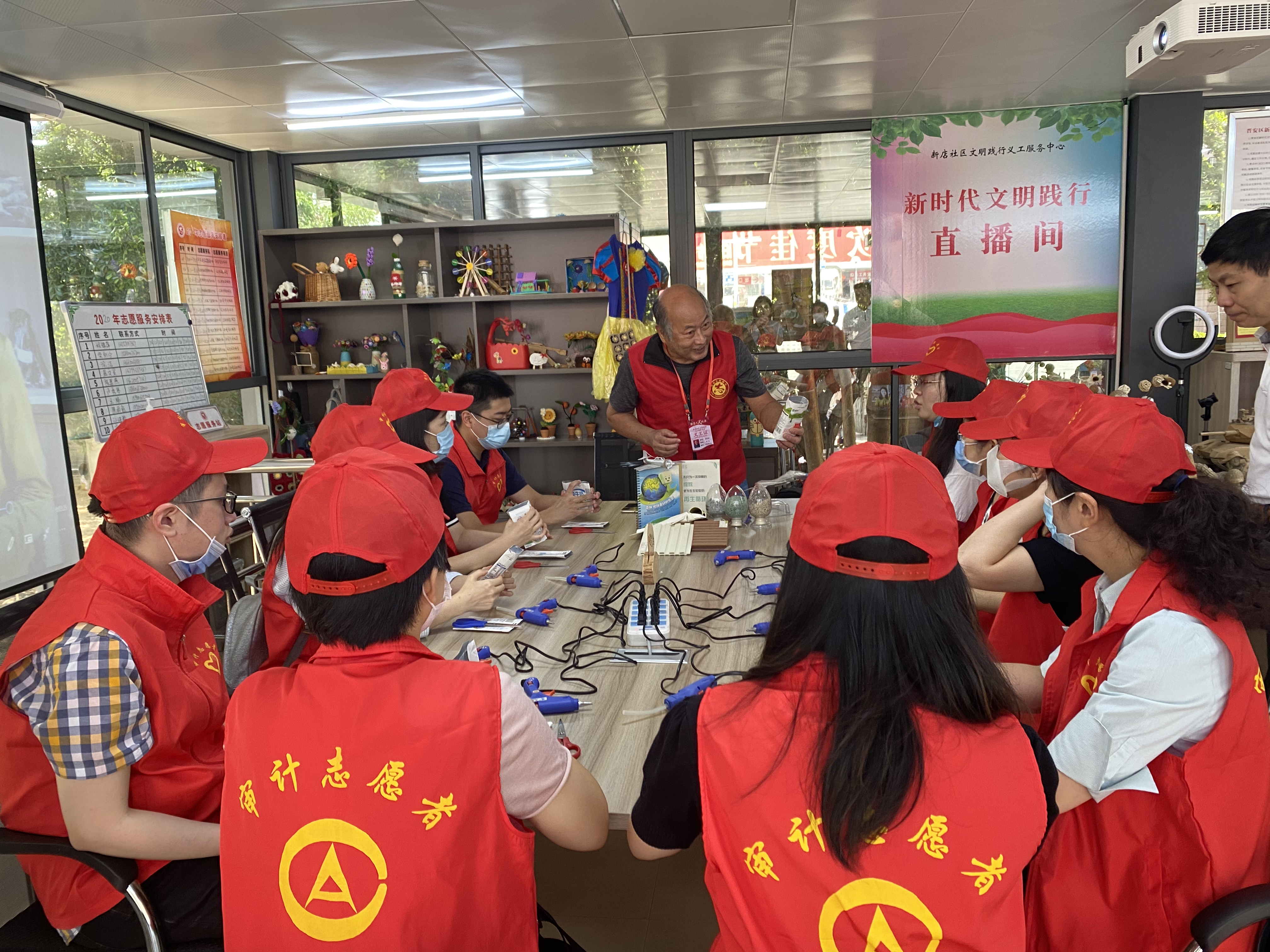 省審計(jì)廳赴晉安區(qū)開展新時(shí)代志愿服務(wù)活動(dòng)