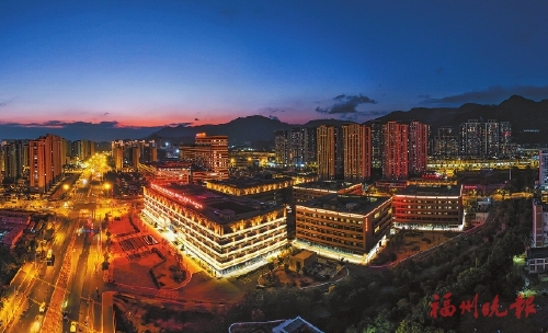 五四北首家三甲醫院周六全面投用  市中醫院新院區昨日亮燈，中西醫并重，規劃床位600張