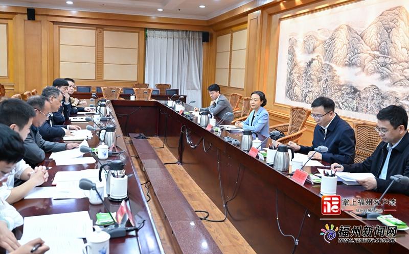 郭寧寧主持召開基層黨員干部群眾代表座談會