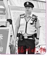 那些年的考生　如今站上護考一線  他們以民警身份，守護學子們順利應考