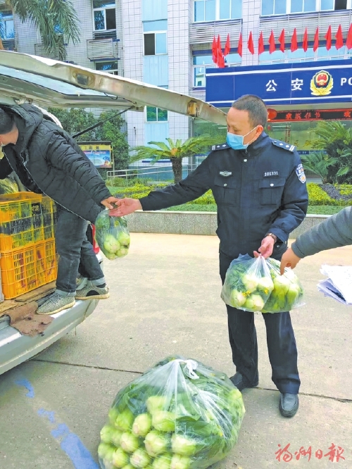 送物資、當義工、加油打CALL，熱心市民溫暖一線“戰斗員”